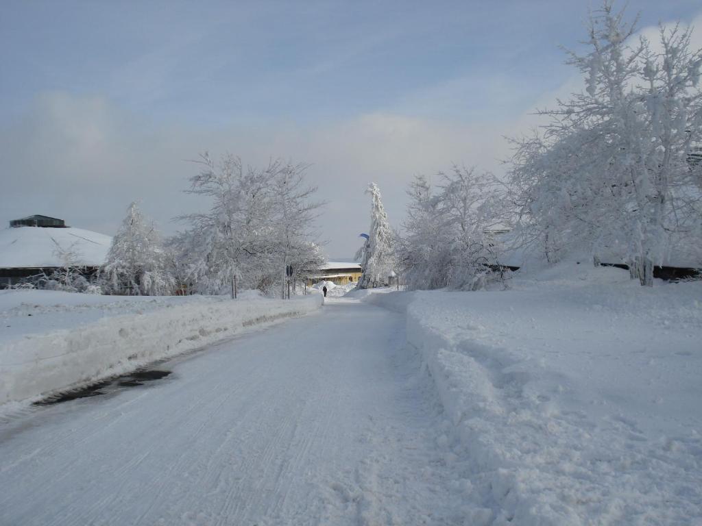 Gaestehaus Hochrhoenblick Schönau an der Brend Exterior foto